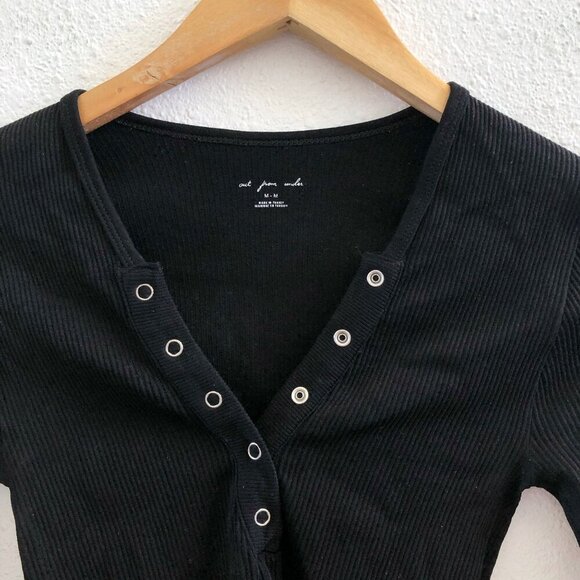 OUT FROM UNDER Ribbed Long Sleeve Crop Top Size Medium - Picture 6 of 7